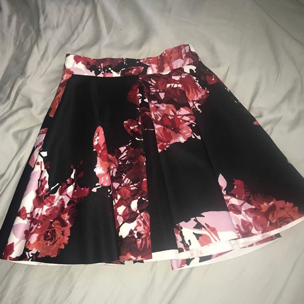Black and red floral mini skirt